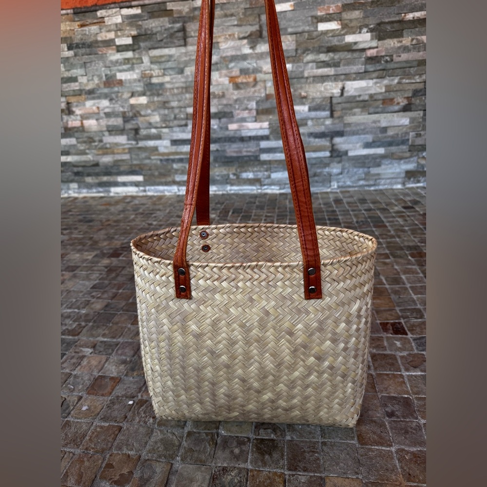 Elegant Woven Tote Bag with Brown Straps